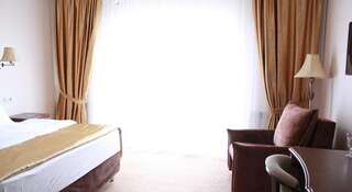 Гостиница Ной Кропоткин Люкс с 1 спальней и кроватью размера "queen-size"-3